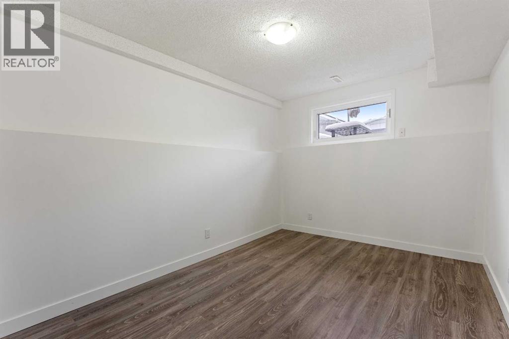 Single Family House Bi-level for Sale in  Shawinigan Rise SW Shawnessy Calgary 