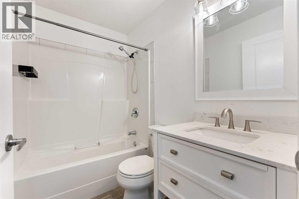 Single Family House Bi-level for Sale in  Shawinigan Rise SW Shawnessy Calgary 