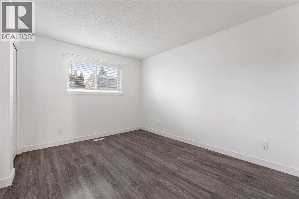 Single Family House Bi-level for Sale in  Shawinigan Rise SW Shawnessy Calgary 