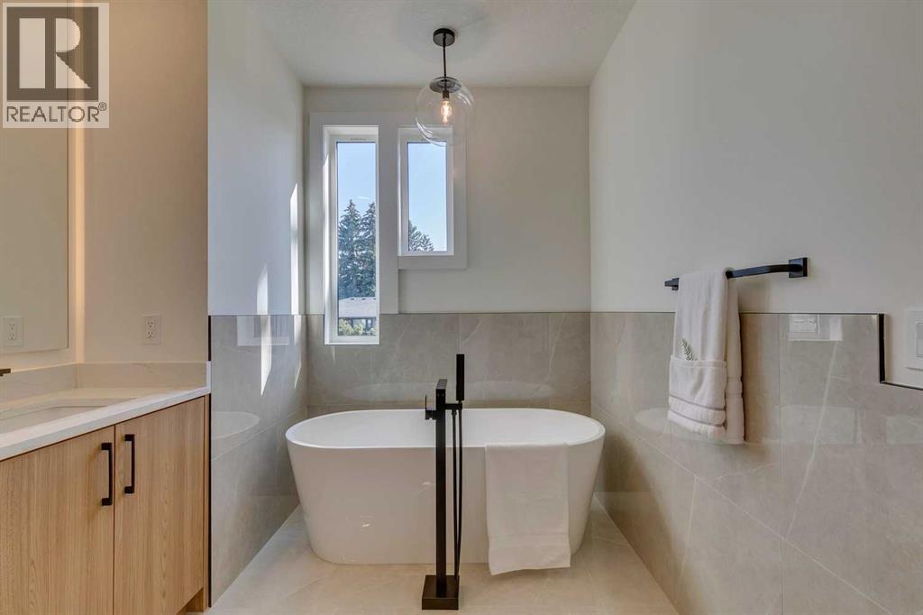 Single Family House for Sale in   Avenue SW Richmond Calgary 