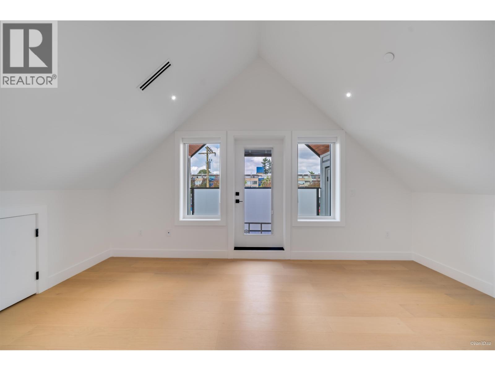 2 4463 WALDEN STREET, Vancouver