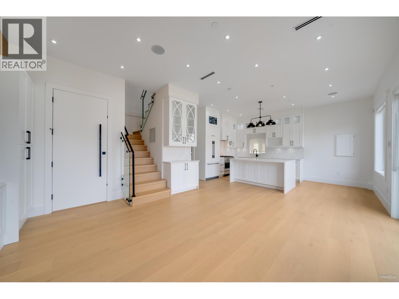 2 4463 WALDEN STREET, Vancouver