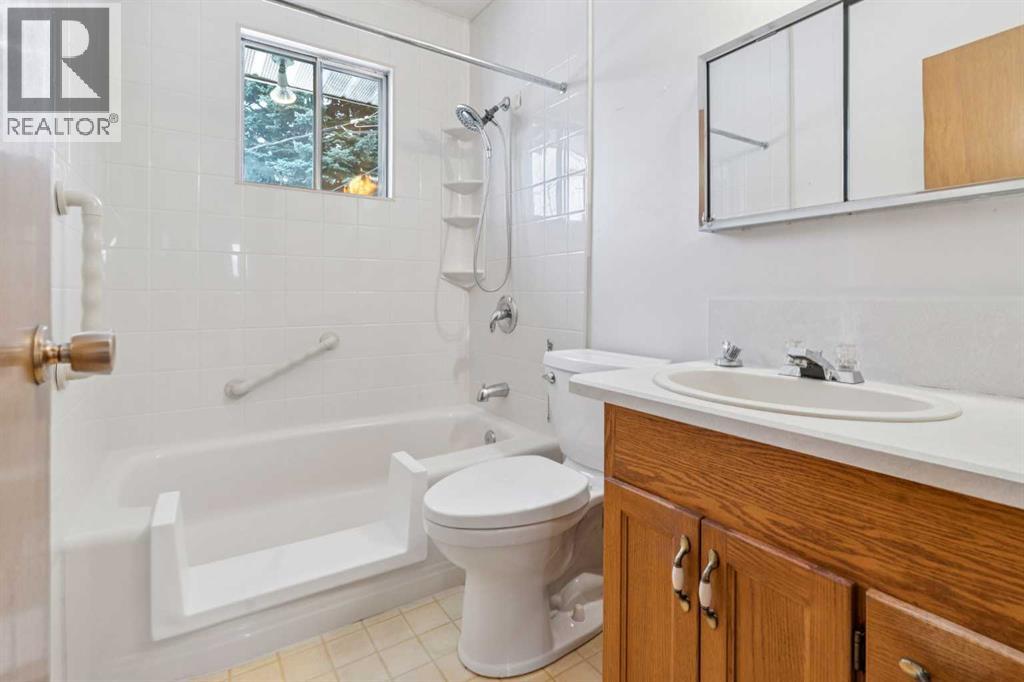 Single Family House Bungalow for Sale in  Tache Avenue NW Thorncliffe Calgary 