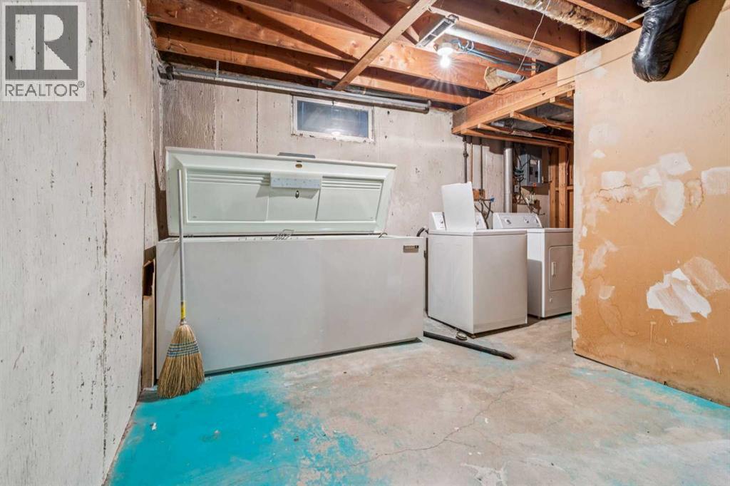 Single Family House Bungalow for Sale in  Tache Avenue NW Thorncliffe Calgary 