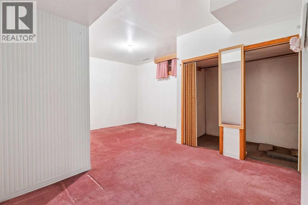 Single Family House Bungalow for Sale in  Tache Avenue NW Thorncliffe Calgary 