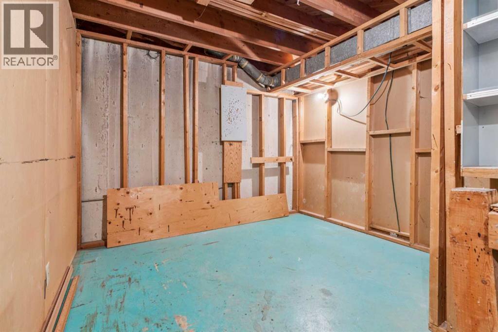 Single Family House Bungalow for Sale in  Tache Avenue NW Thorncliffe Calgary 