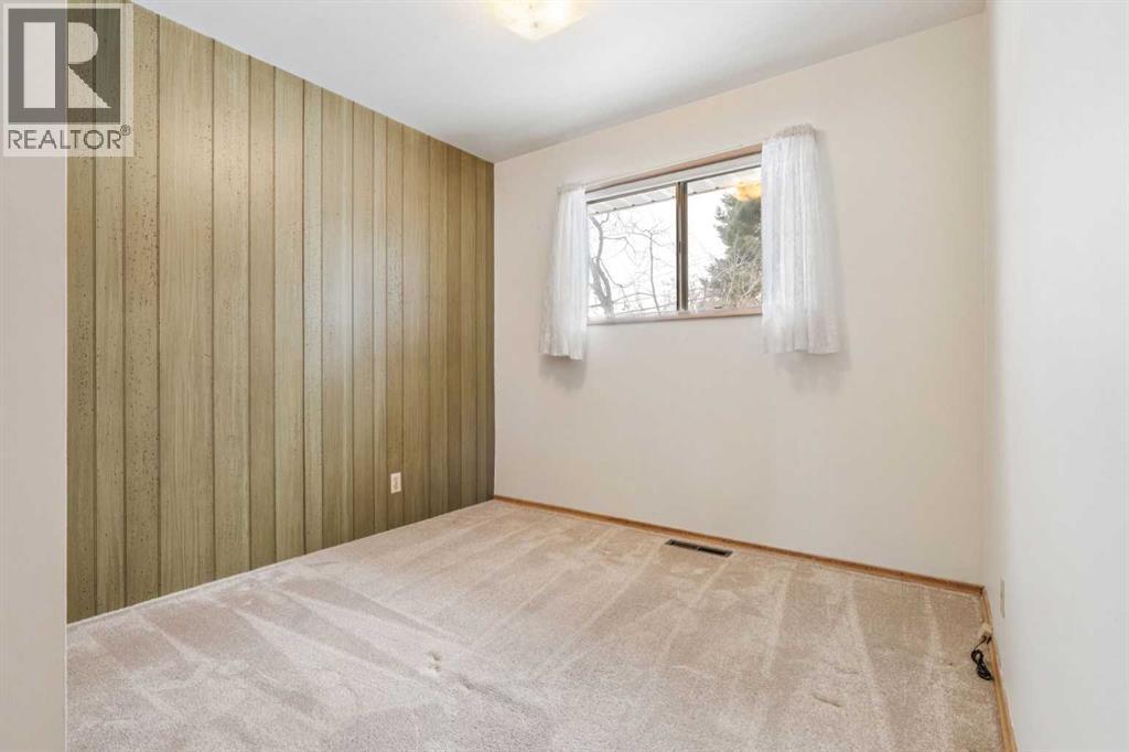 Single Family House Bungalow for Sale in  Tache Avenue NW Thorncliffe Calgary 