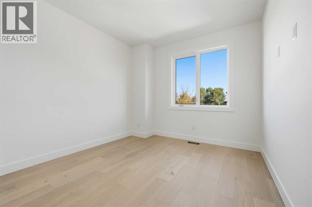 Single Family House for Sale in   Avenue SW Richmond Calgary 