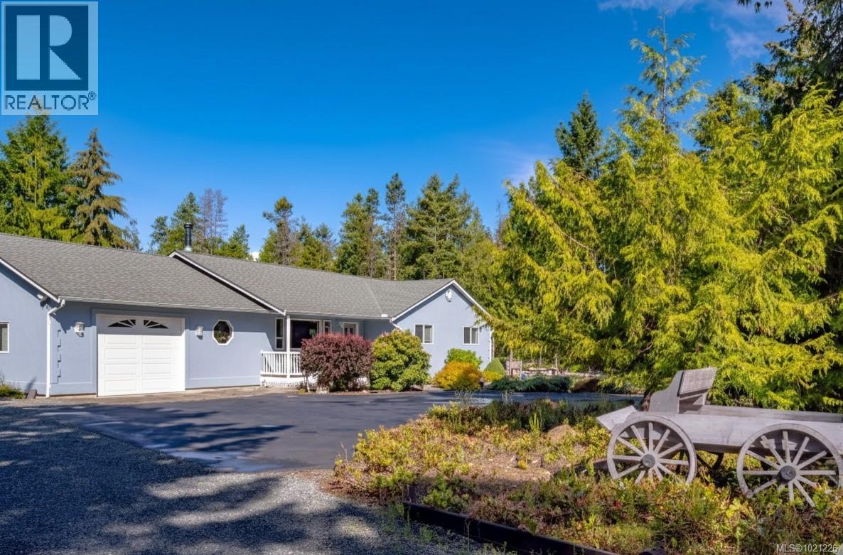 1356 Meadowood Way, Qualicum Beach