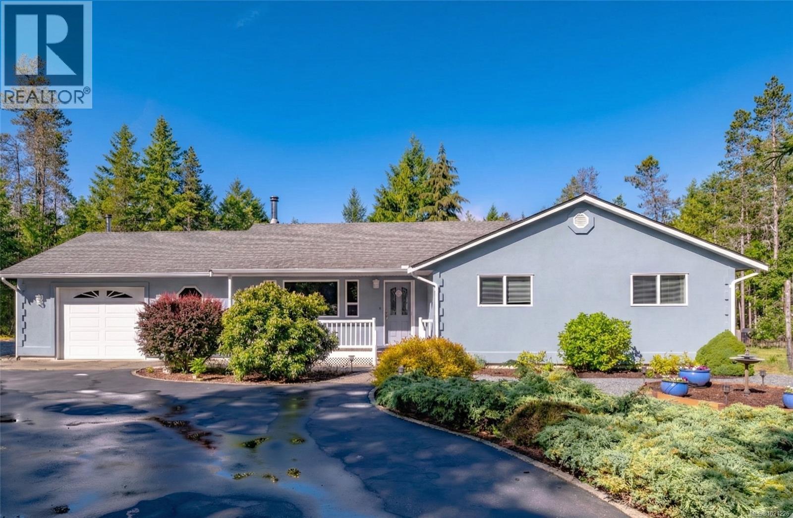 1356 Meadowood Way, Qualicum Beach