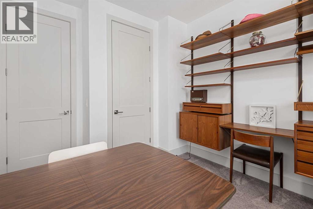 Single Family House for Sale in B  Avenue SW North Glenmore Park Calgary 