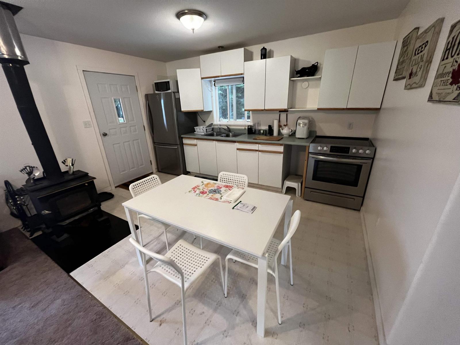 14611 ALPINE BOULEVARD, Sunshine Valley, Hope