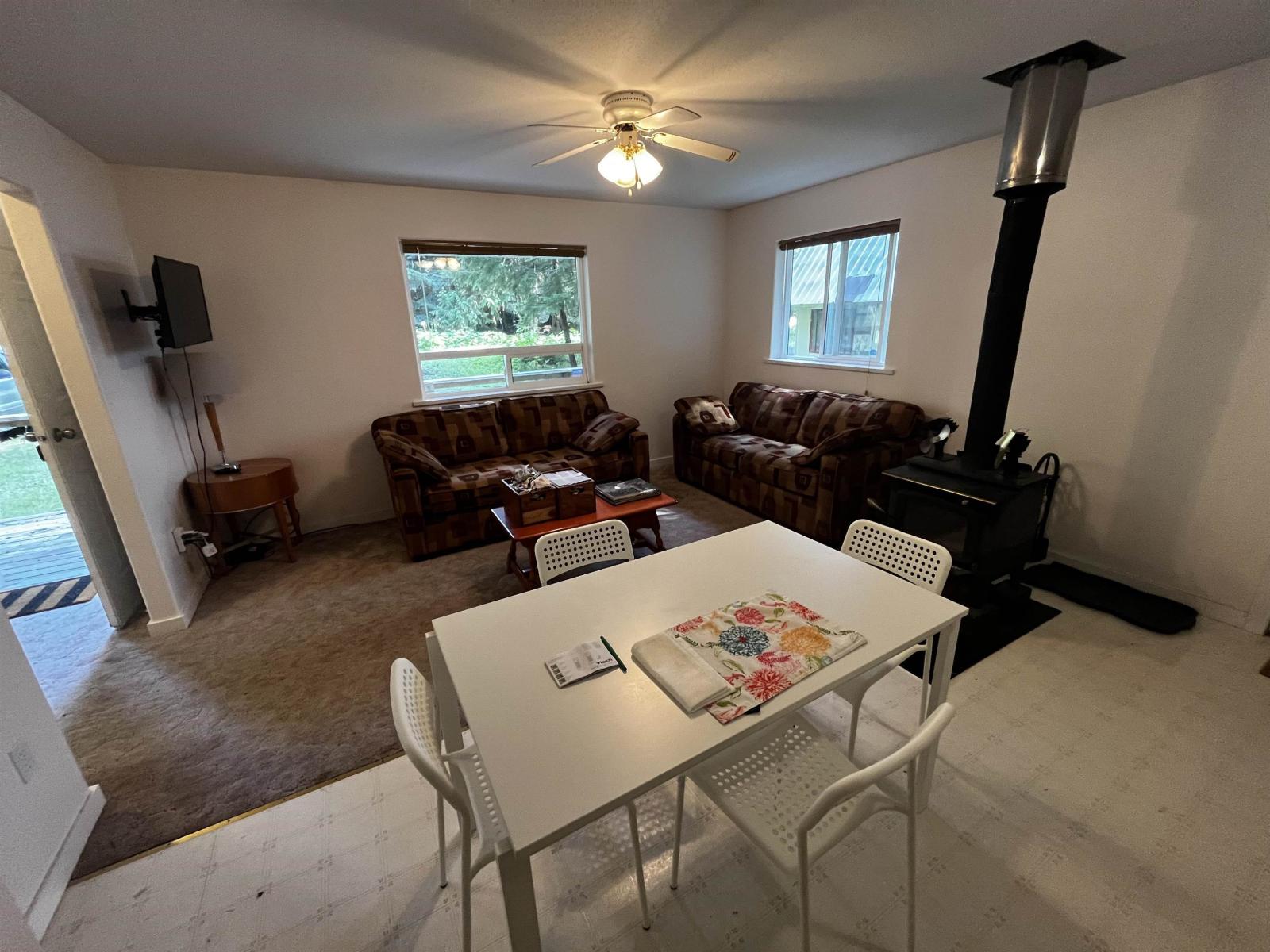 14611 ALPINE BOULEVARD, Sunshine Valley, Hope