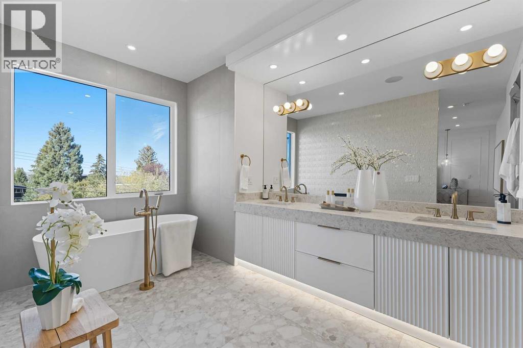 Single Family House for Sale in   Avenue SW Richmond Calgary 