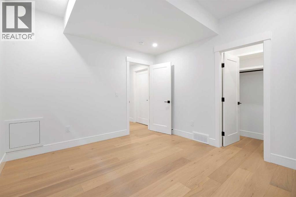 Single Family House for Sale in   Avenue SW Richmond Calgary 