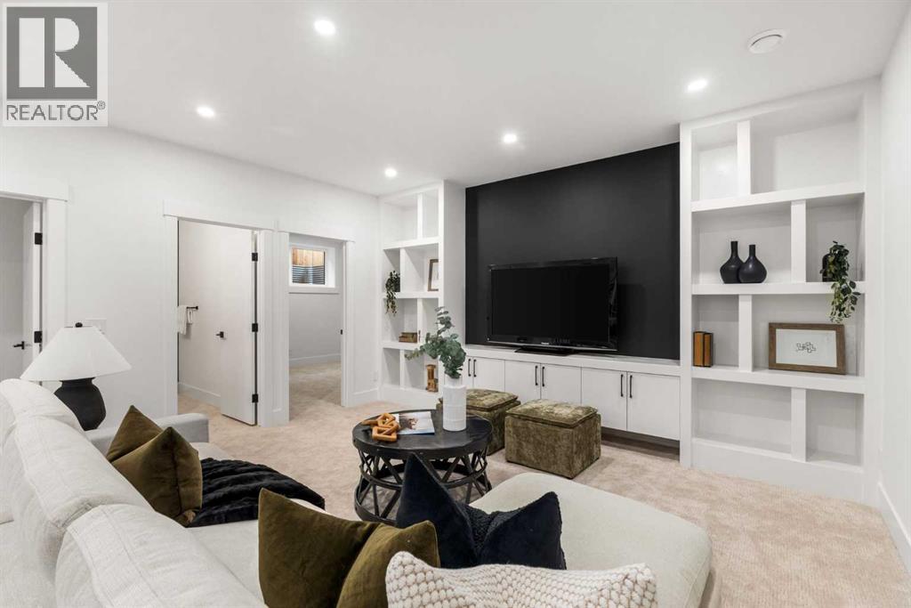 Single Family House for Sale in   Avenue NW Mount Pleasant Calgary 