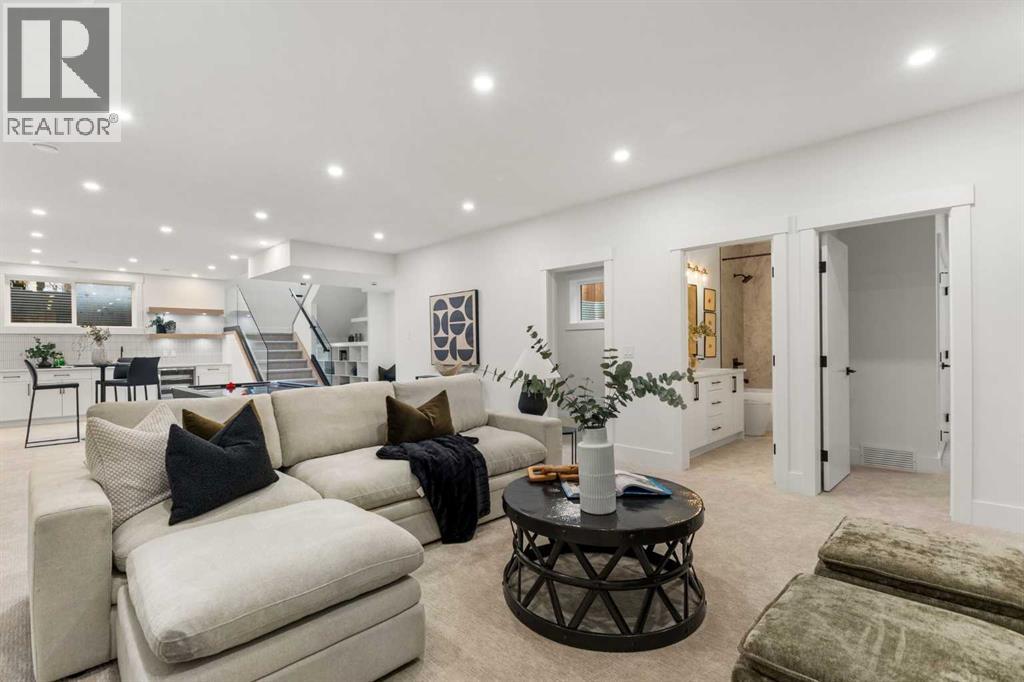 Single Family House for Sale in   Avenue NW Mount Pleasant Calgary 