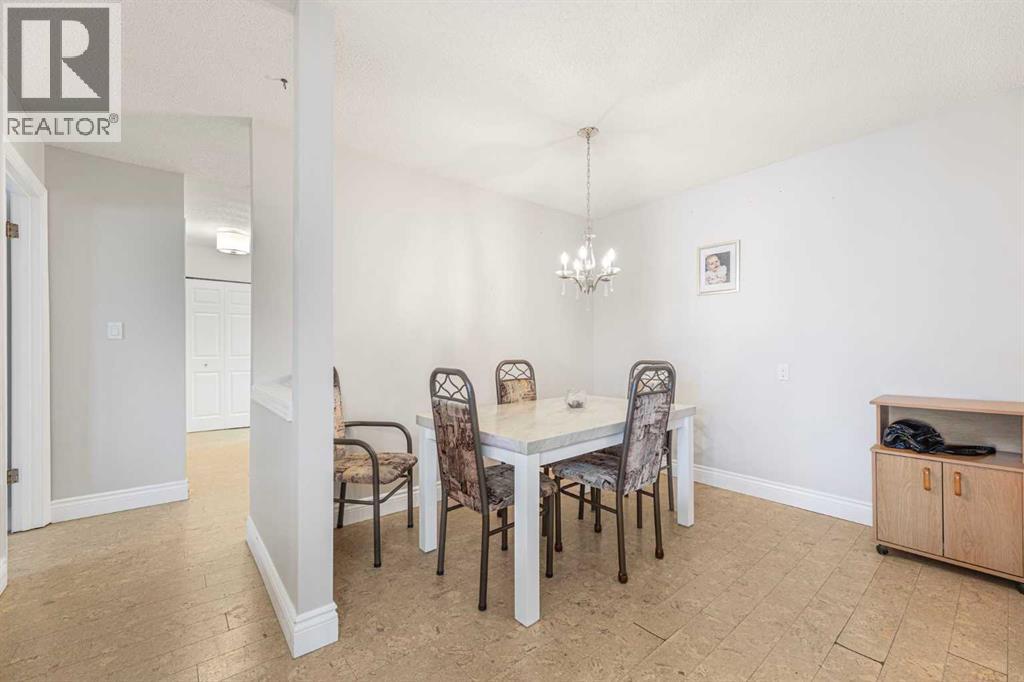 Single Family House for Sale in    Street NW Varsity Calgary 