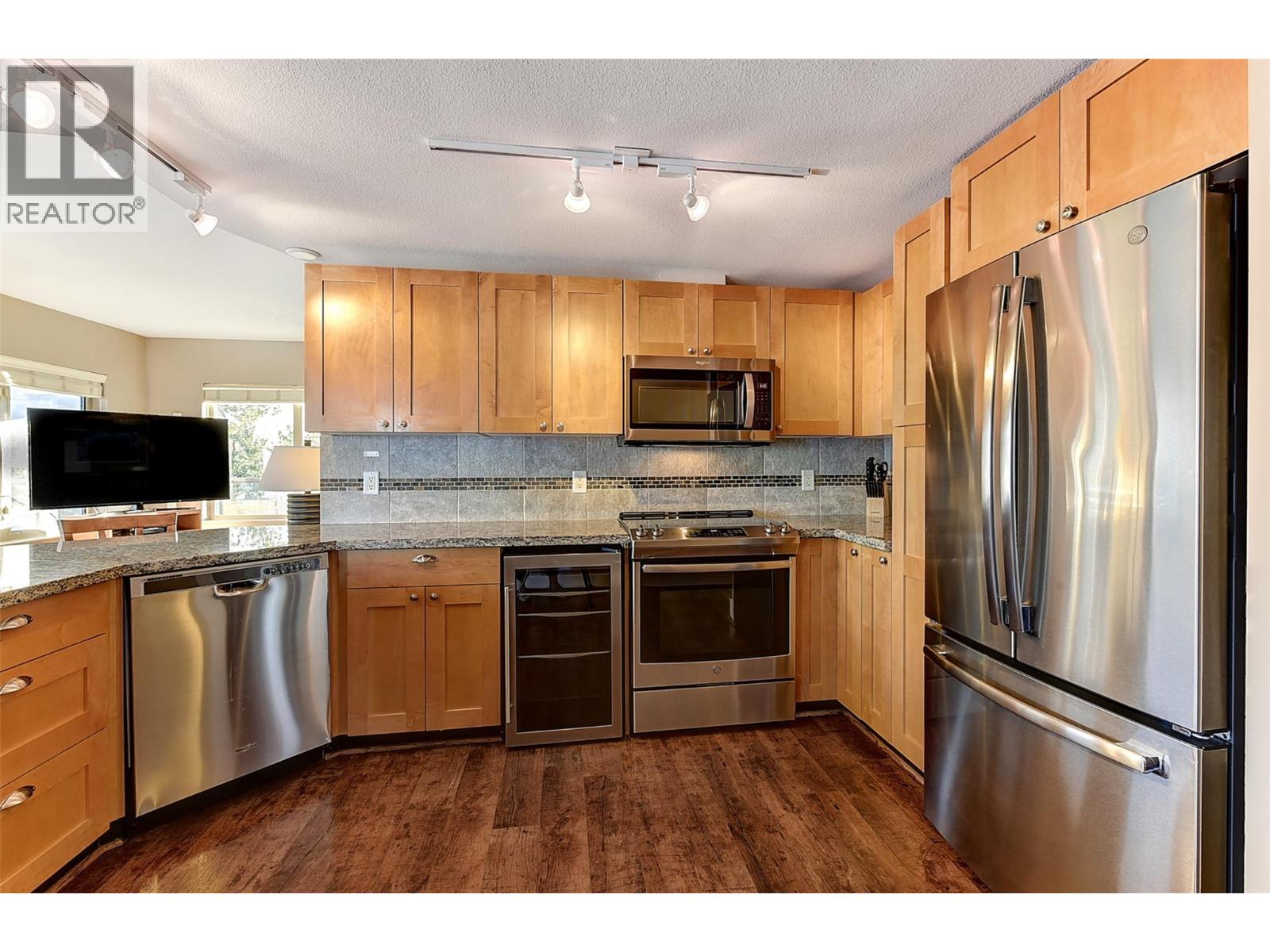 424 4205 Gellatly Road, West Kelowna