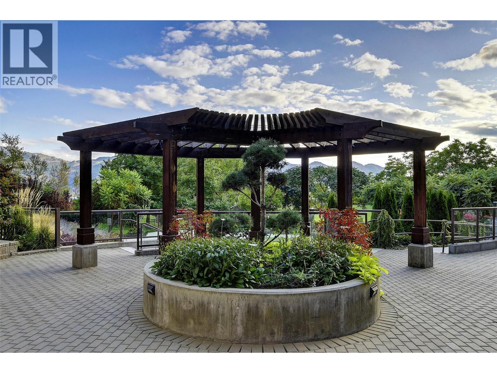 424 4205 Gellatly Road, West Kelowna