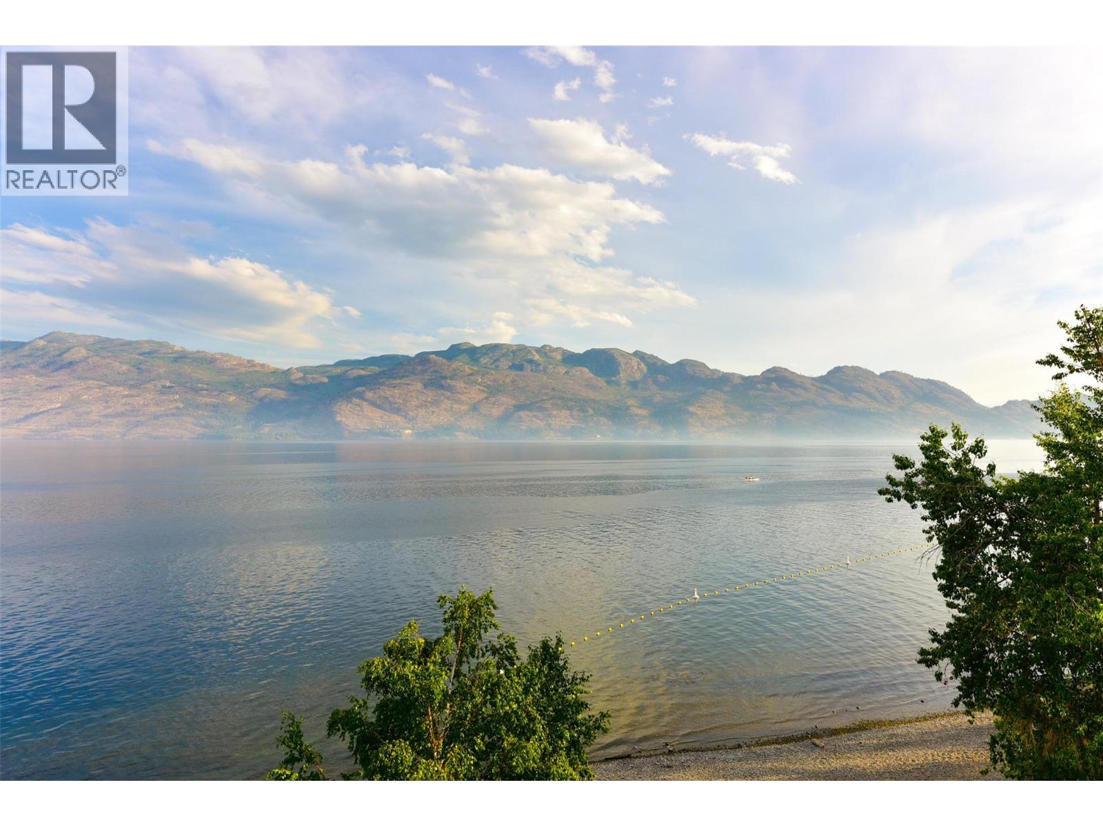 424 4205 Gellatly Road, West Kelowna