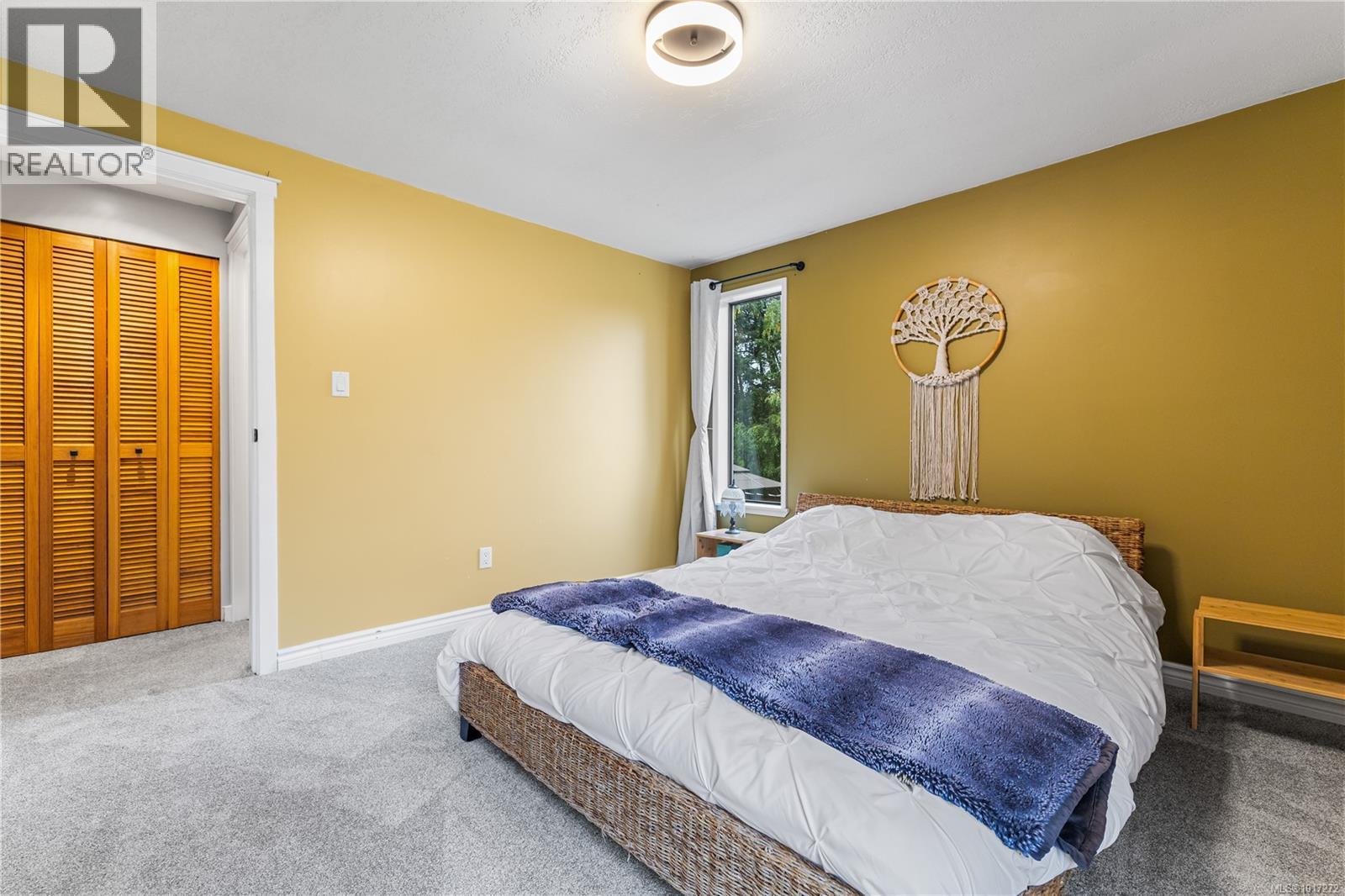 111 Engles Rd, Campbell River