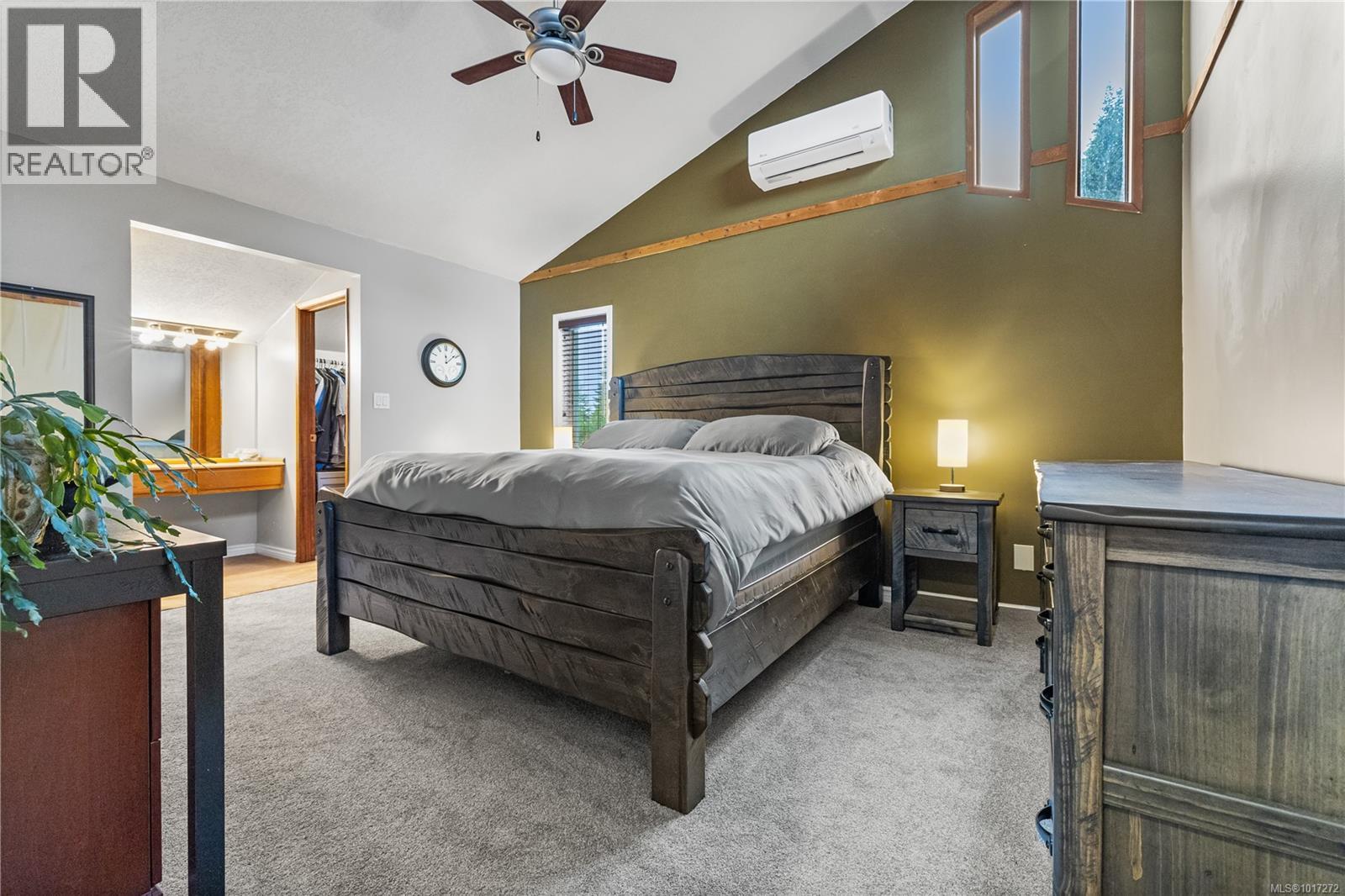 111 Engles Rd, Campbell River