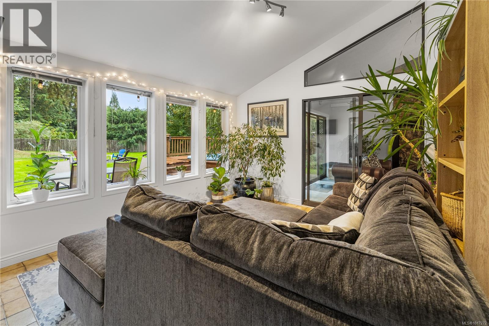 111 Engles Rd, Campbell River