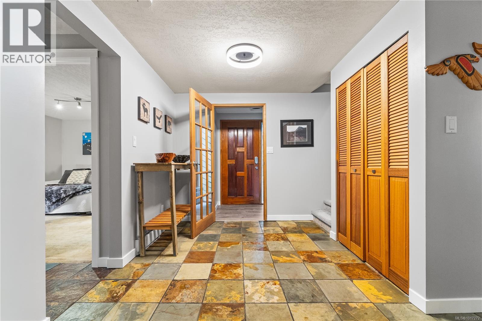 111 Engles Rd, Campbell River