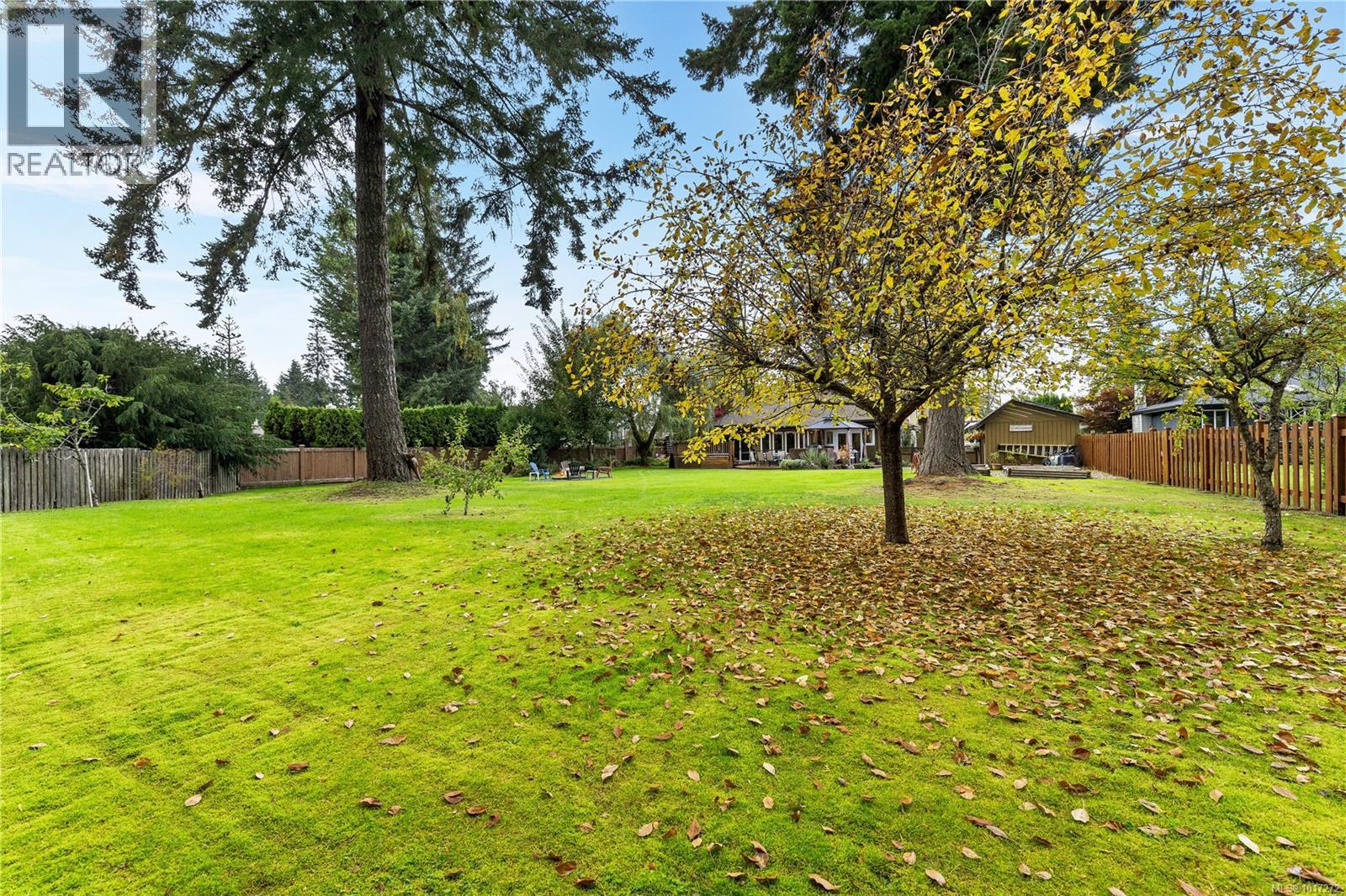 111 Engles Rd, Campbell River