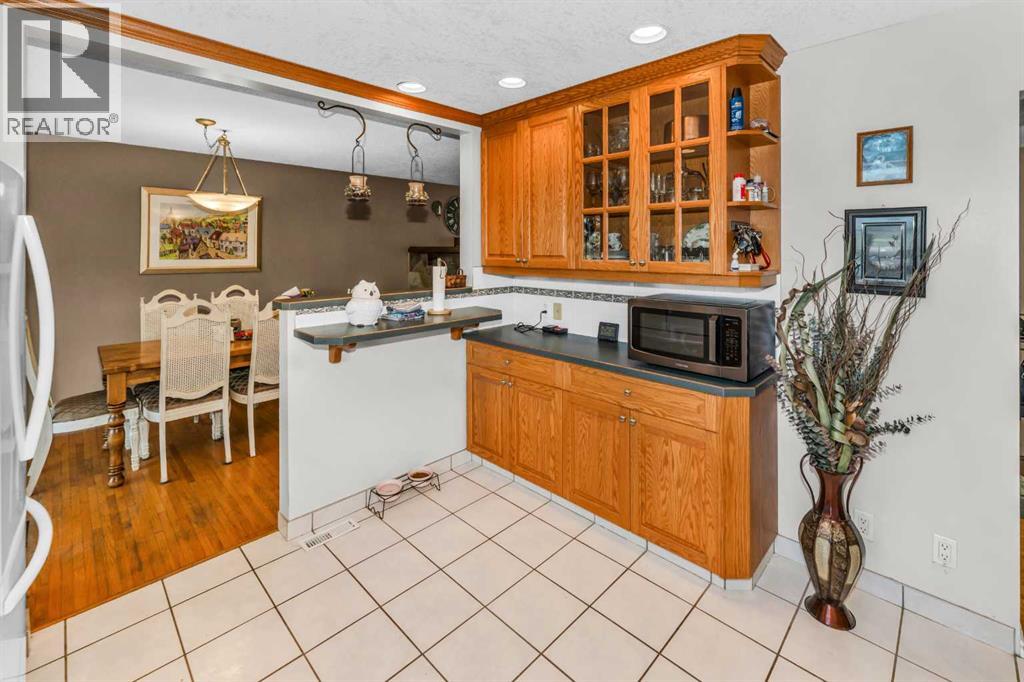 Single Family House Bi-level for Sale in  Marbrooke Circle NE Marlborough Calgary 