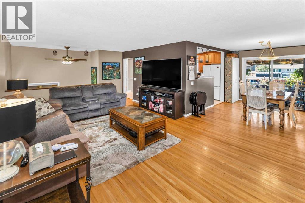 Single Family House Bi-level for Sale in  Marbrooke Circle NE Marlborough Calgary 