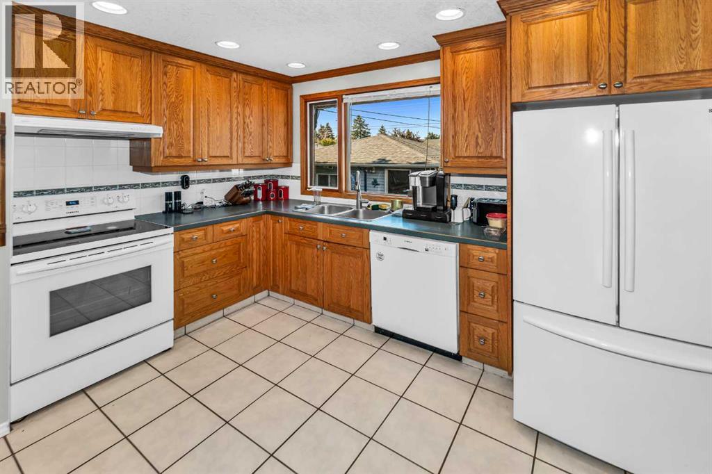 Single Family House Bi-level for Sale in  Marbrooke Circle NE Marlborough Calgary 