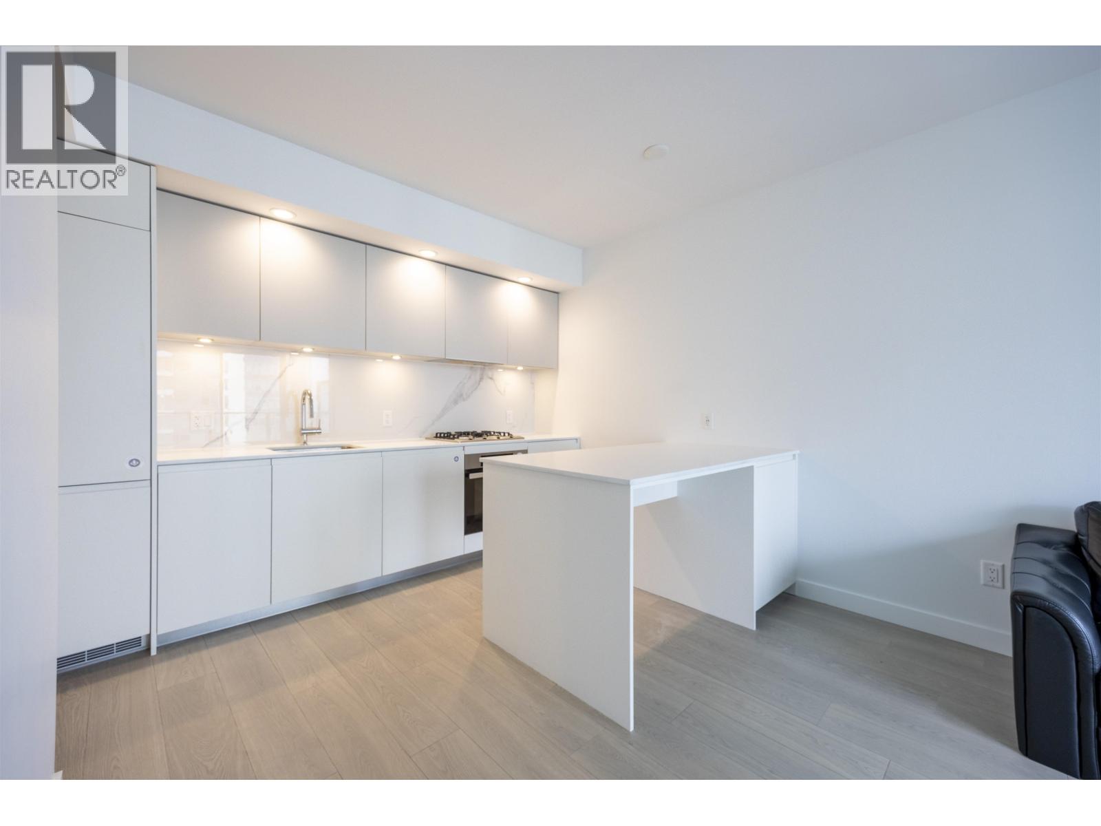 1601 6537 TELFORD Avenue - photo 2