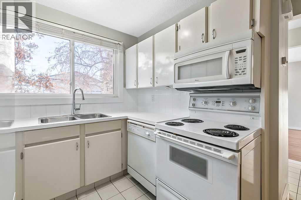 Single Family House for Sale in   Bracewood Drive SW Braeside Calgary 