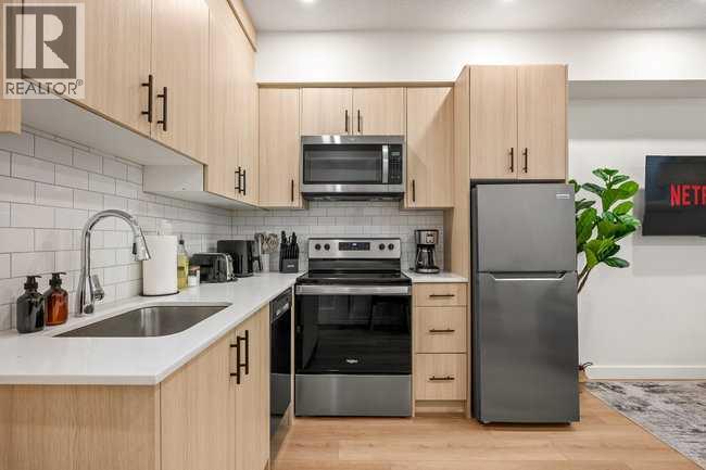 Single Family House for Sale in Unit B   Avenue NW Capitol Hill Calgary 