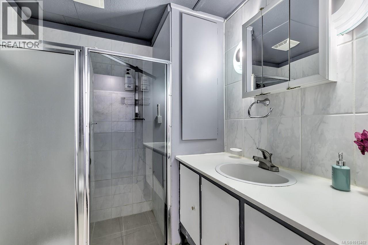 #204 380 MARTINDALE RD - 9