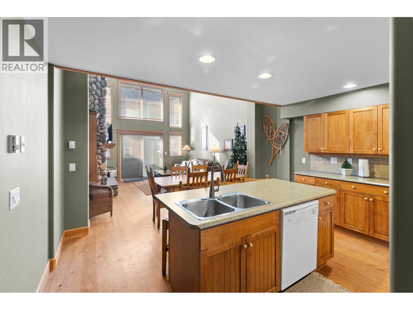 33 7640 Porcupine Road, Big White