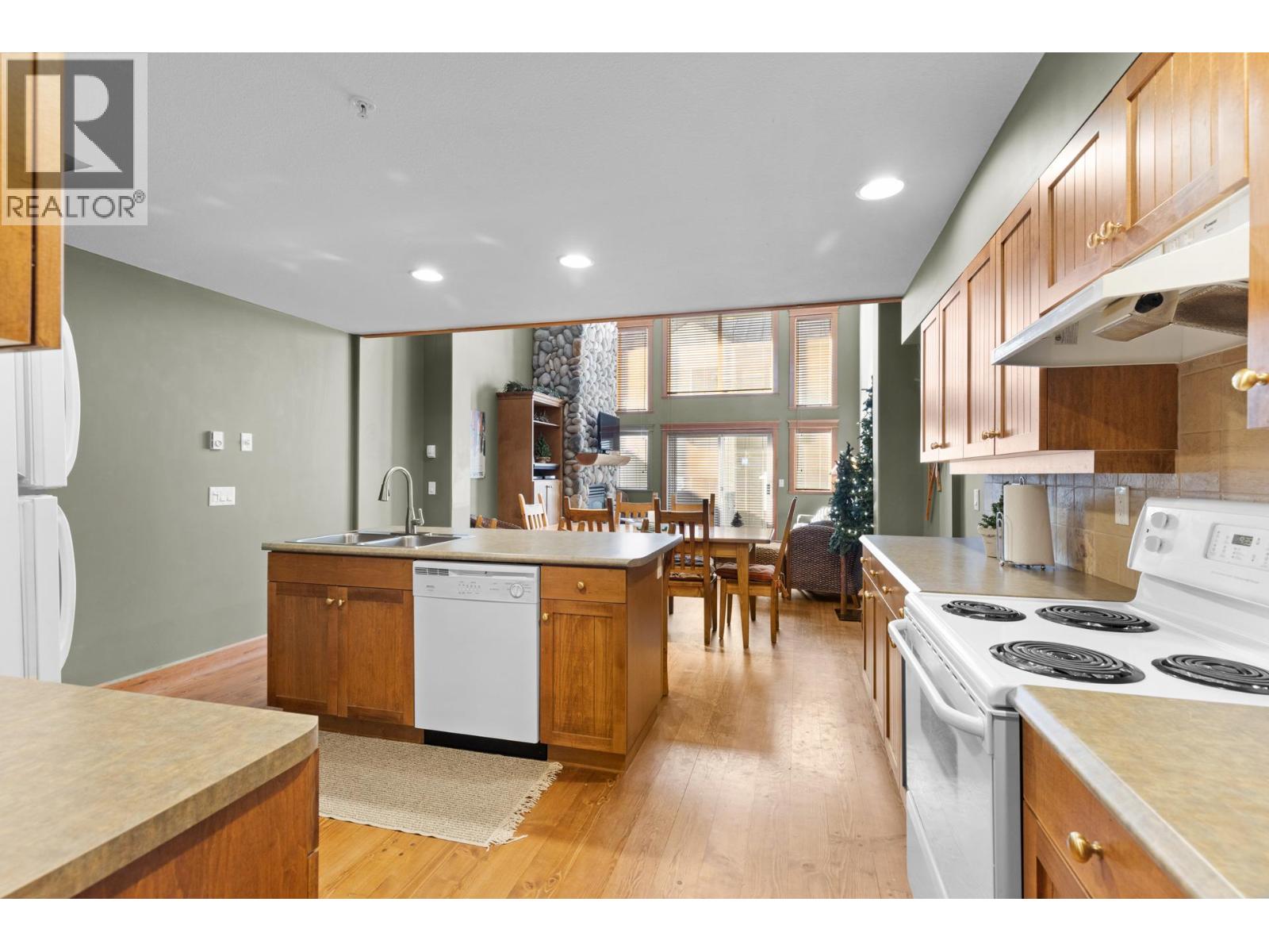 33 7640 Porcupine Road, Big White