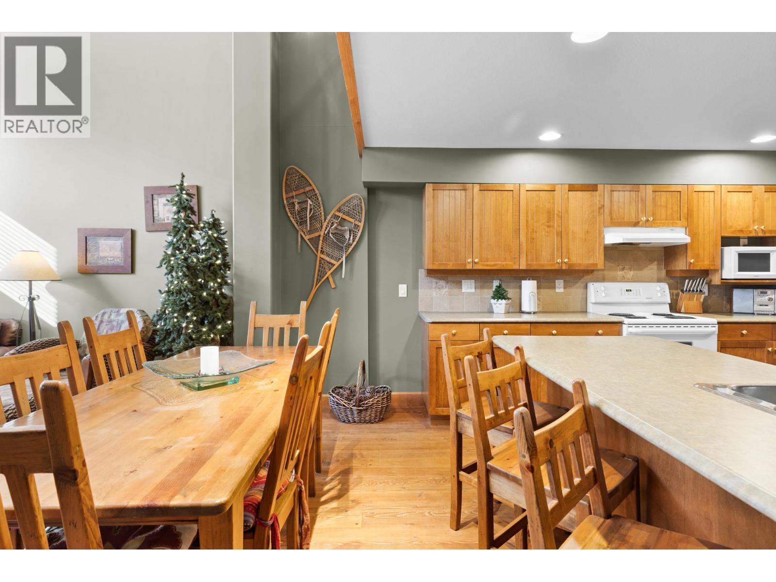 33 7640 Porcupine Road, Big White