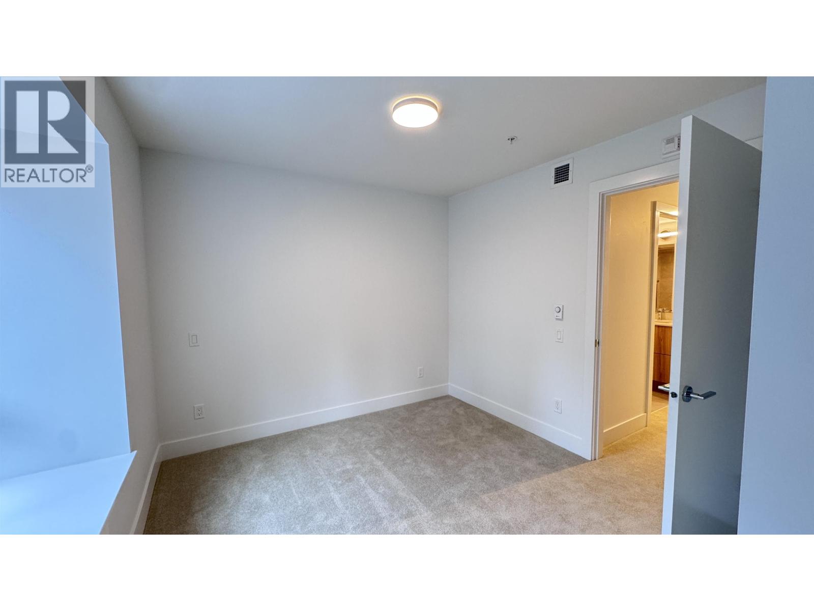 106 2320 EMERY COURT, North Vancouver