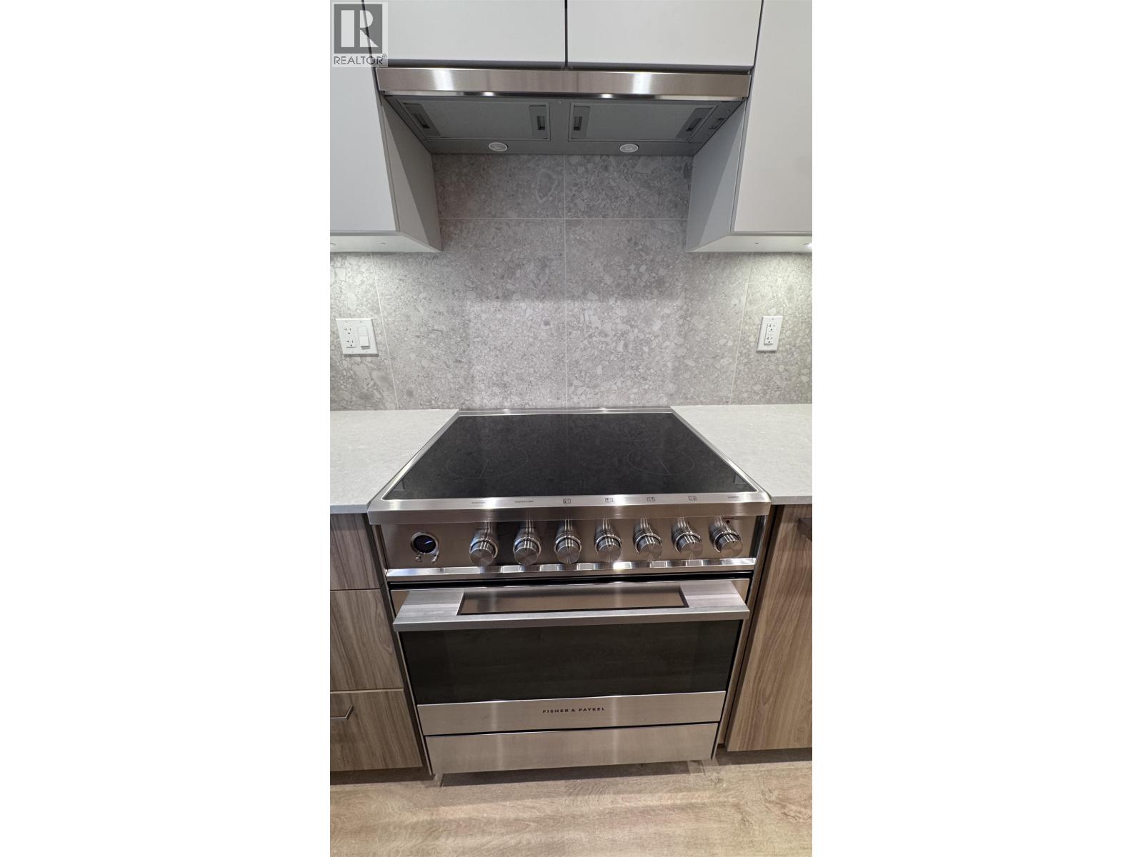 106 2320 EMERY COURT, North Vancouver