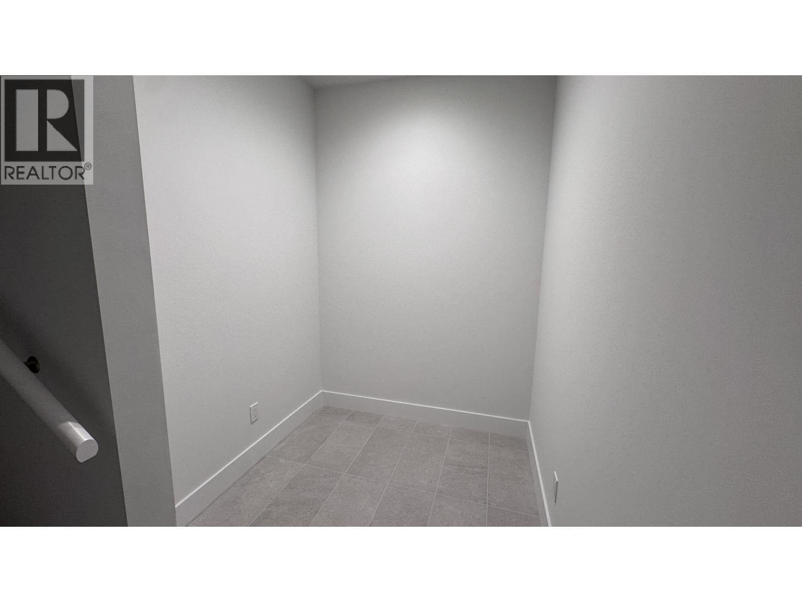 106 2320 EMERY COURT, North Vancouver