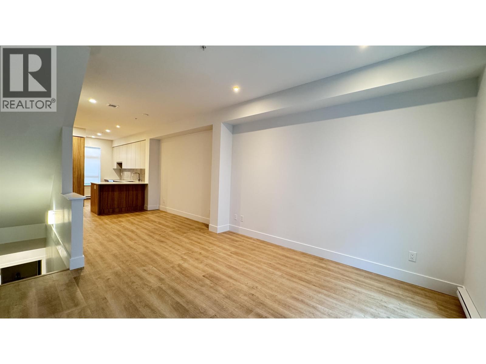 106 2320 EMERY COURT, North Vancouver