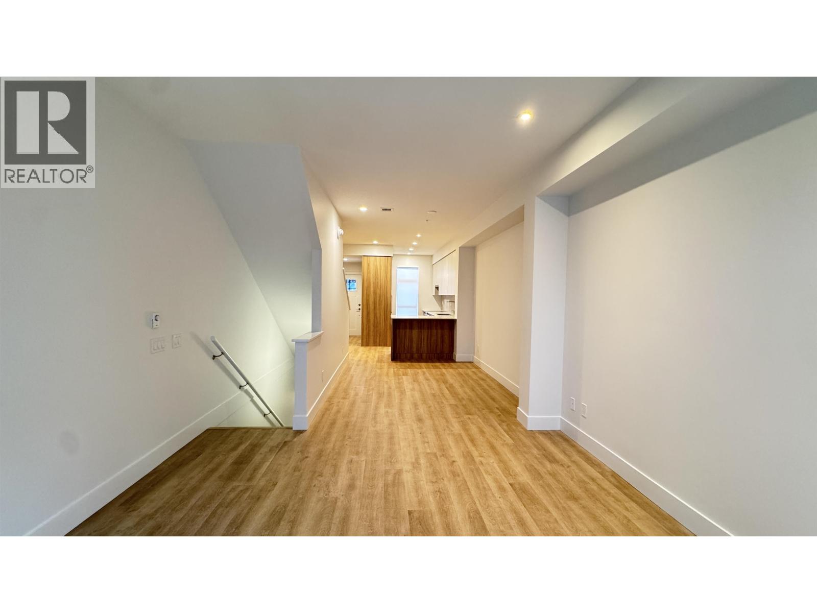 106 2320 EMERY COURT, North Vancouver