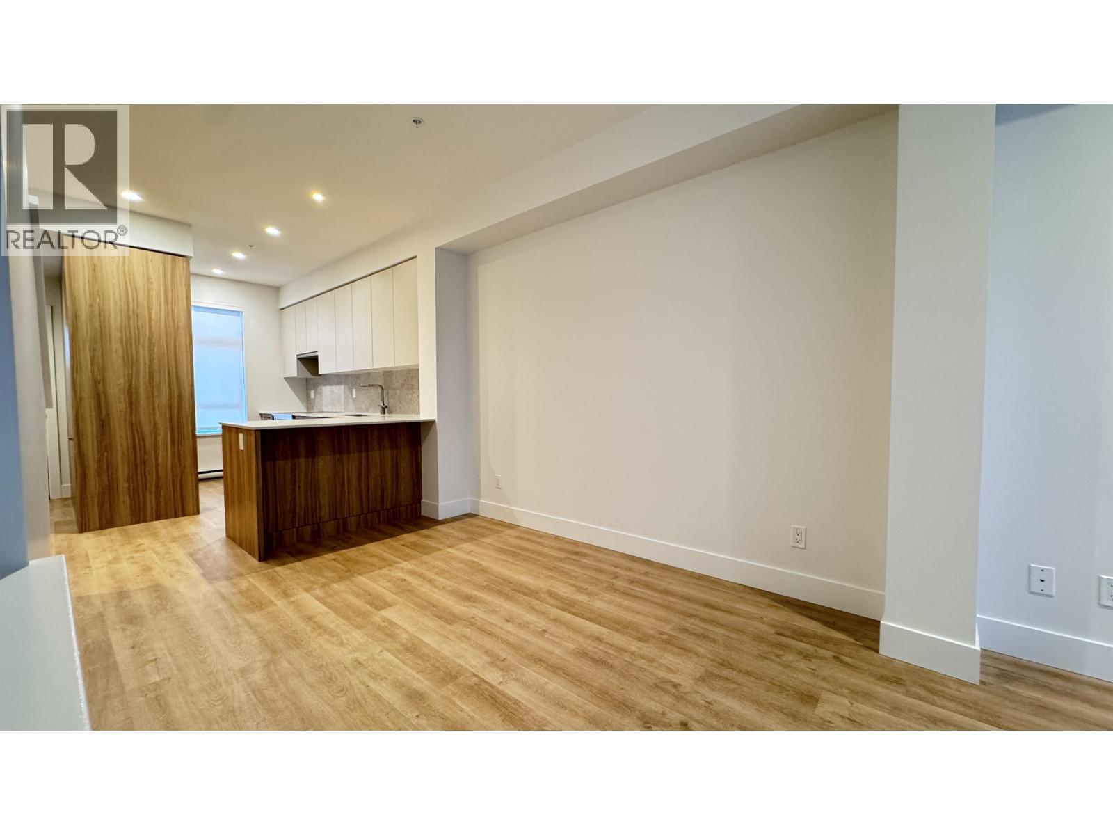 106 2320 EMERY COURT, North Vancouver