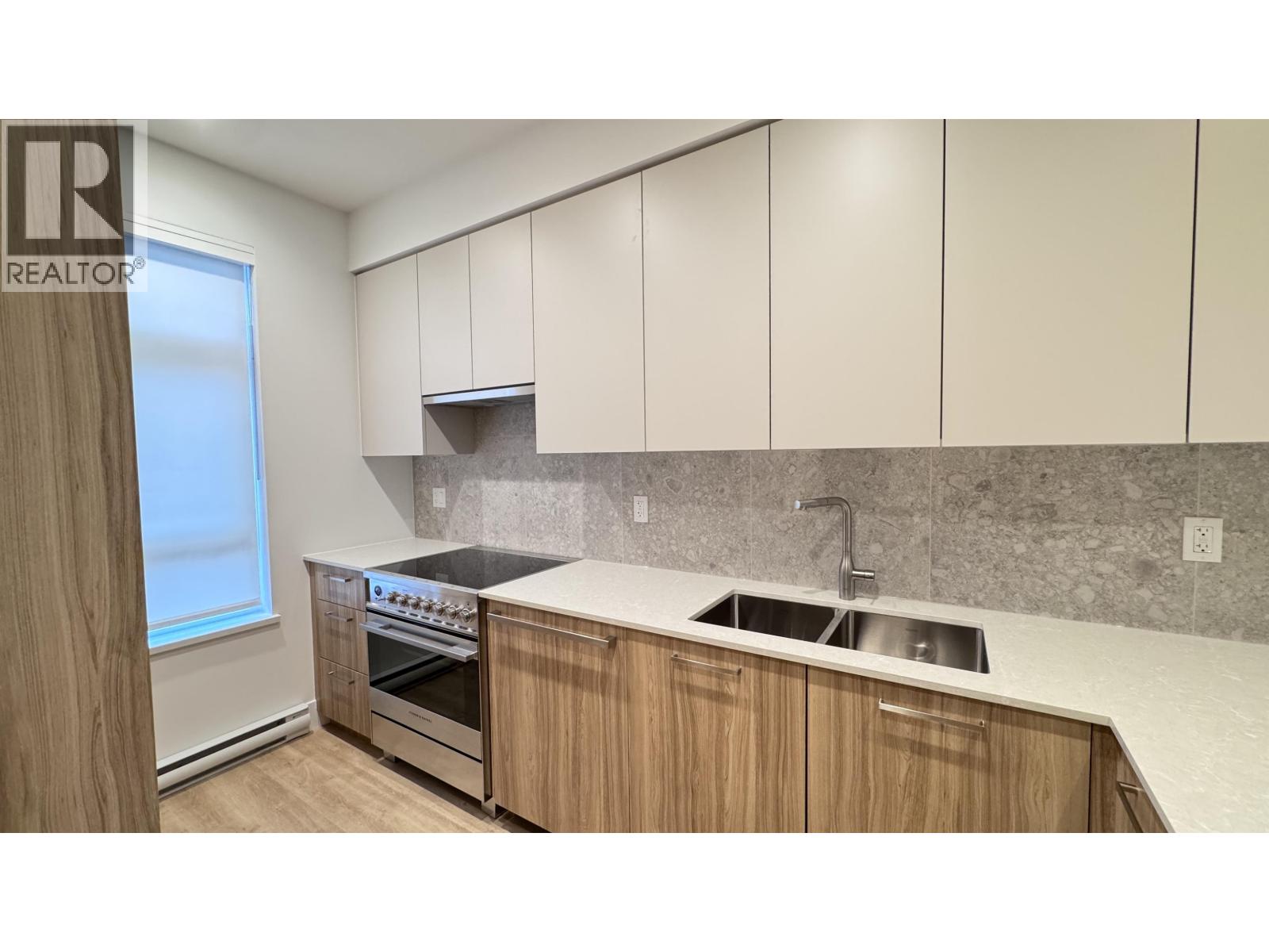 106 2320 EMERY COURT, North Vancouver