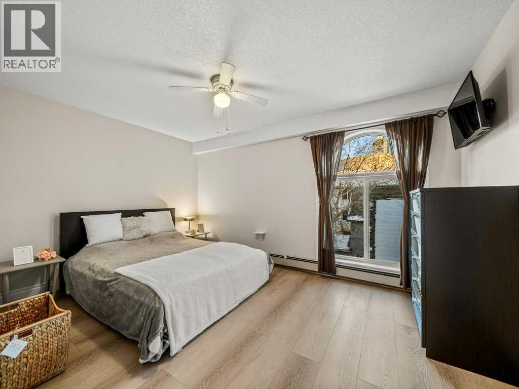 Single Family House for Sale in    Avenue SW Sunalta Calgary 