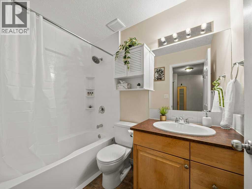 Single Family House for Sale in    Avenue SW Sunalta Calgary 