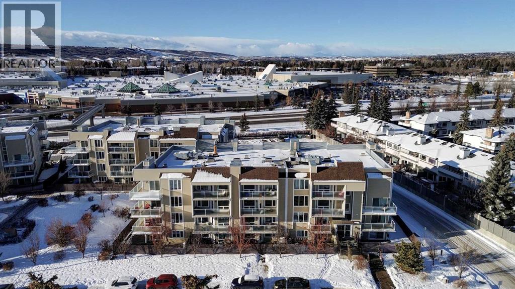 Single Family House for Sale in    Street NW Varsity Calgary 